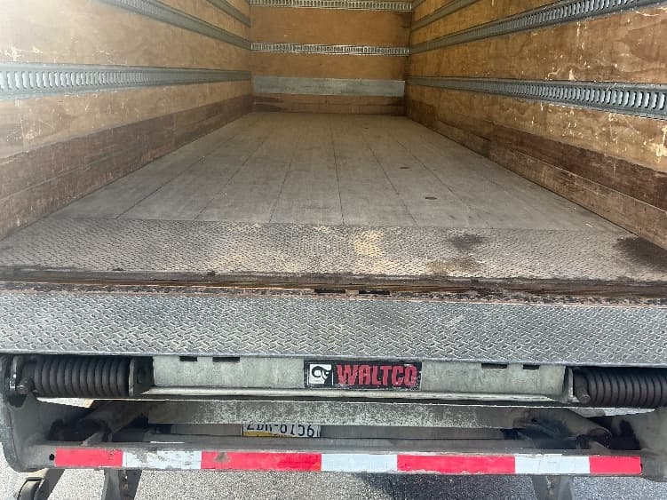 2019 Freightliner M2 106 in Harrisburg, PA — photo 10