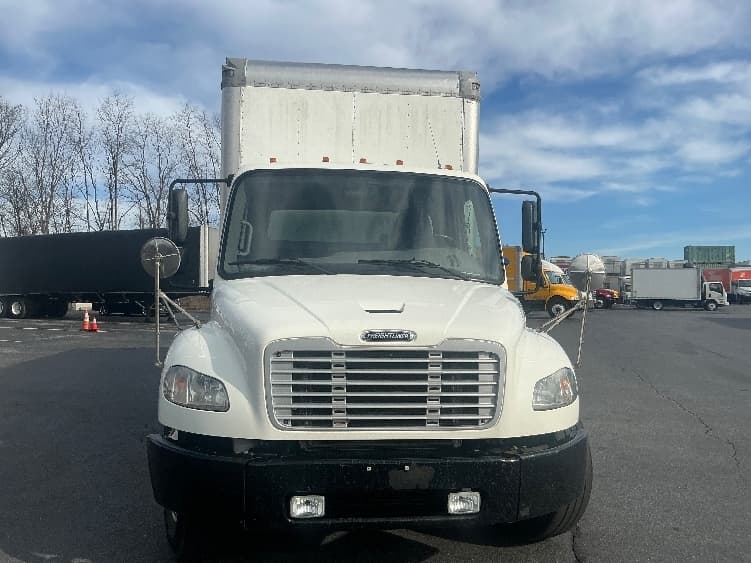 2019 Freightliner M2 106 in Harrisburg, PA — photo 2