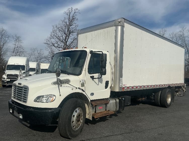 2019 Freightliner M2 106 in Harrisburg, PA — photo 3