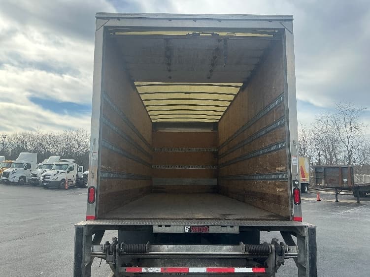 2019 Freightliner M2 106 in Harrisburg, PA — photo 8