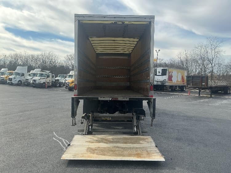 2019 Freightliner M2 106 in Harrisburg, PA — photo 9