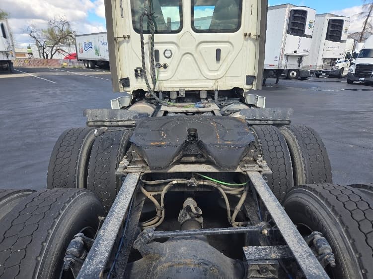 2019 Freightliner Cascadia in West Sacramento, CA — photo 6