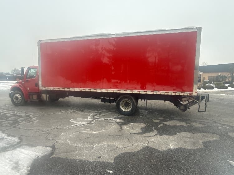 2019 Freightliner M2 106 in Baltimore, MD — photo 4