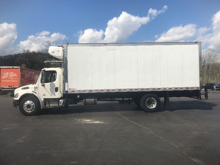 2019 Freightliner M2 106 in Pittsburgh, PA — photo 4