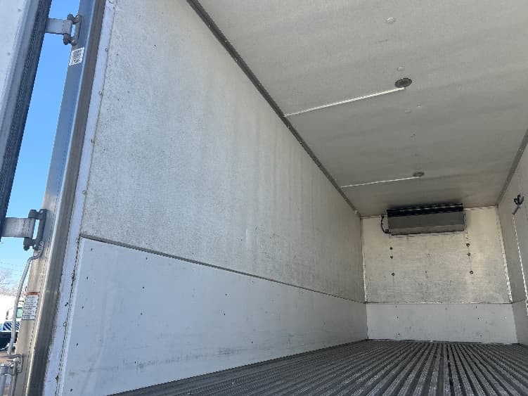 2019 Freightliner M2 106 in Indianapolis, IN — photo 10