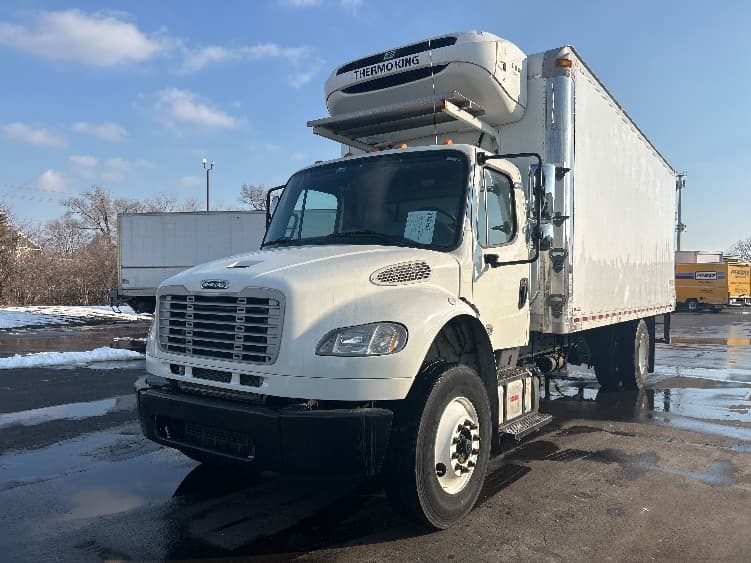 2019 Freightliner M2 106 in Indianapolis, IN — photo 3
