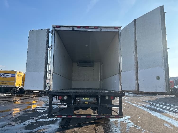 2019 Freightliner M2 106 in Indianapolis, IN — photo 8