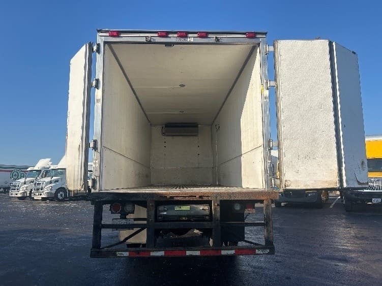 2019 Freightliner M2 106 in Indianapolis, IN — photo 8