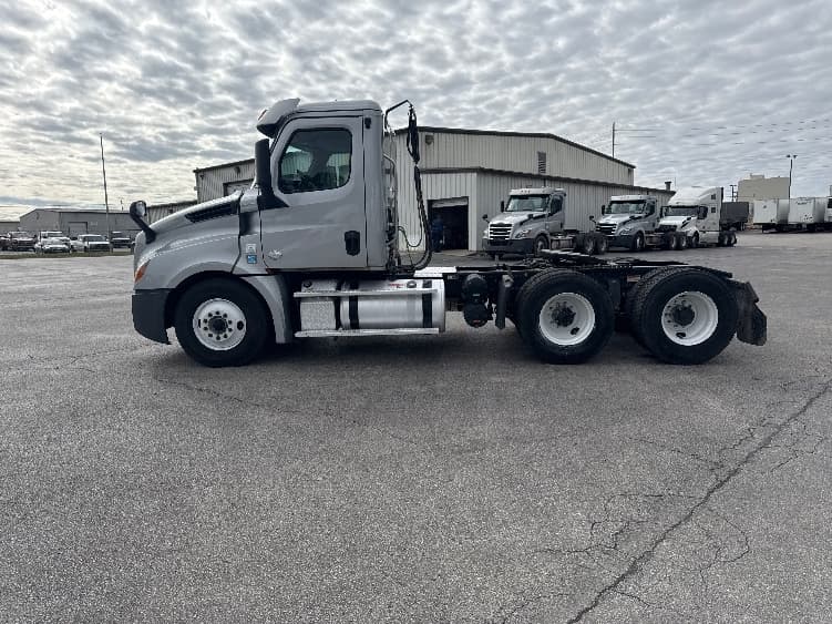 2019 Freightliner Cascadia in Nashville (Mount Juliet), TN — photo 4