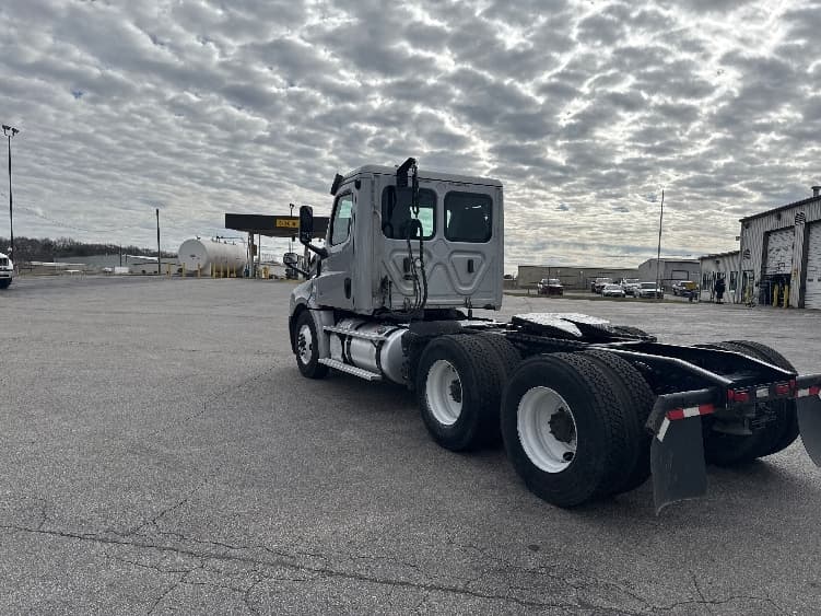 2019 Freightliner Cascadia in Nashville (Mount Juliet), TN — photo 5