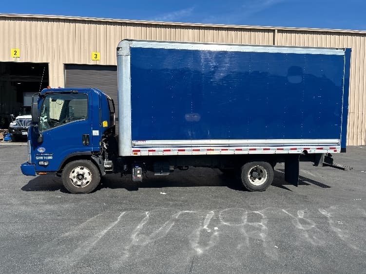 2019 Isuzu NPR in Kent, WA — photo 4