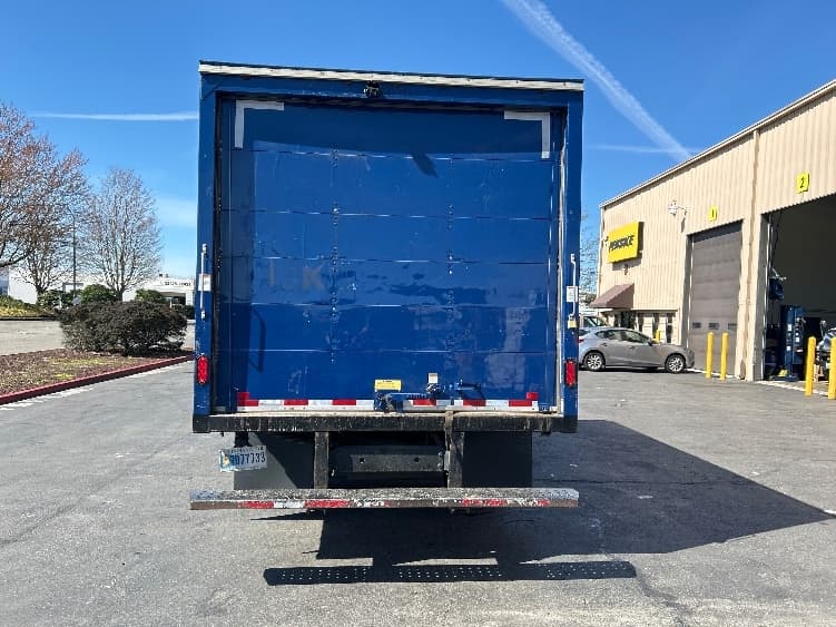 2019 Isuzu NPR in Kent, WA — photo 7