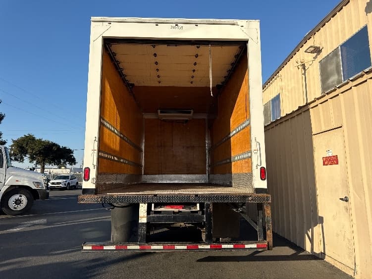 2019 Hino 338 in West Sacramento, CA — photo 8
