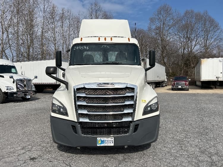 2019 Freightliner Cascadia in Blountville, TN — photo 2