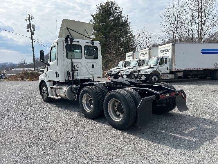2019 Freightliner Cascadia in Blountville, TN — photo 5