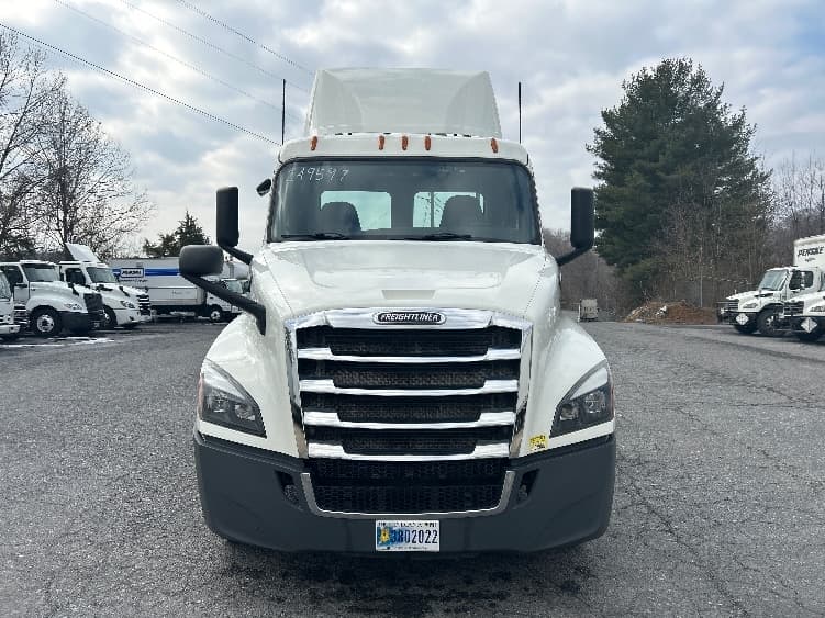 2019 Freightliner Cascadia in Blountville, TN — photo 2