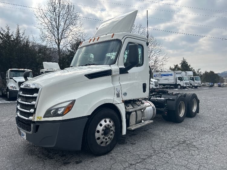 2019 Freightliner Cascadia in Blountville, TN — photo 3