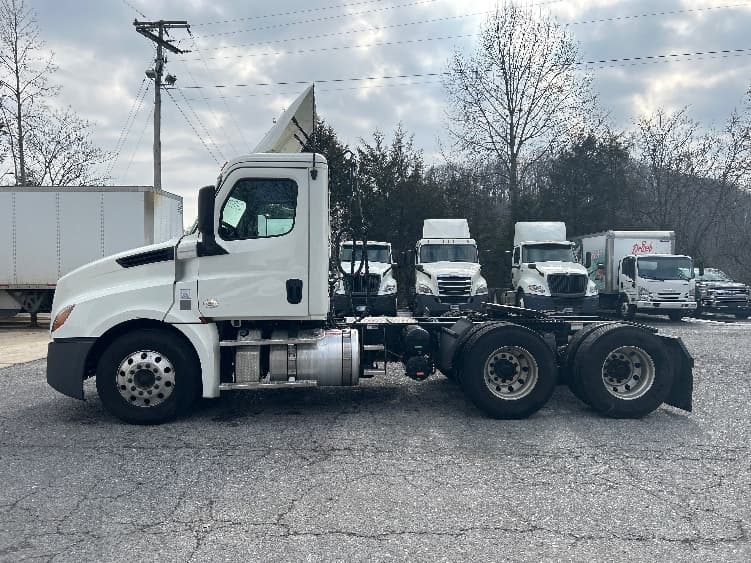 2019 Freightliner Cascadia in Blountville, TN — photo 4