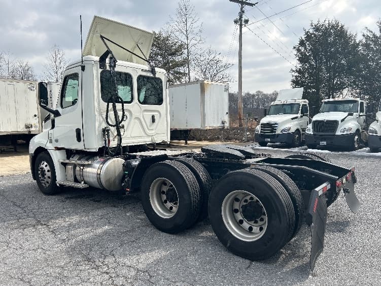 2019 Freightliner Cascadia in Blountville, TN — photo 5
