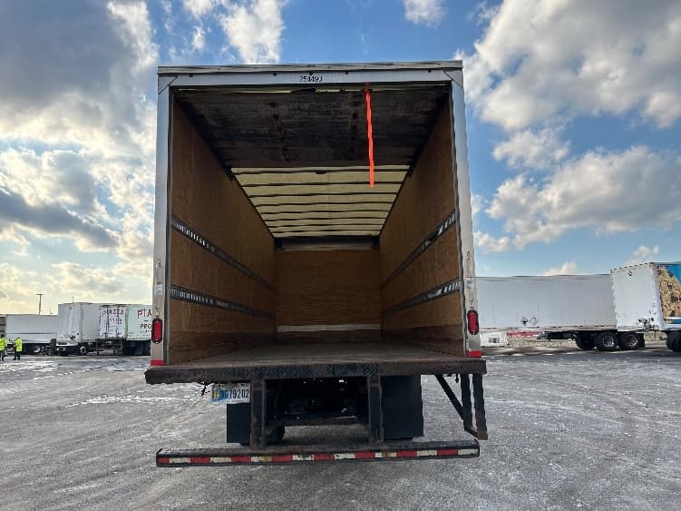 2021 Freightliner M2 112 in Indianapolis, IN — photo 8