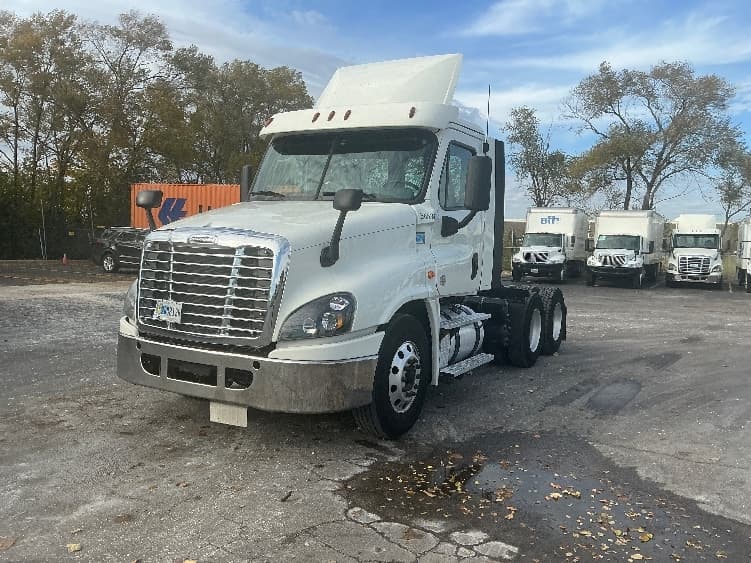 2019 Freightliner Cascadia in La Porte, IN — photo 3