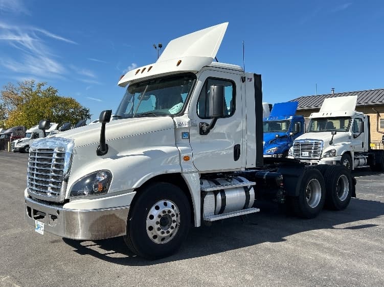 2019 Freightliner Cascadia in La Porte, IN — photo 3