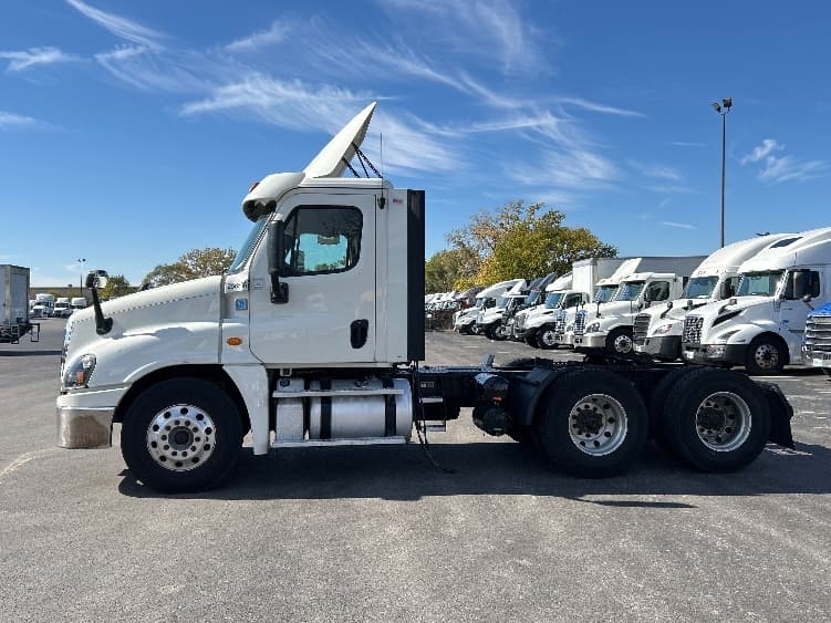 2019 Freightliner Cascadia in La Porte, IN — photo 4