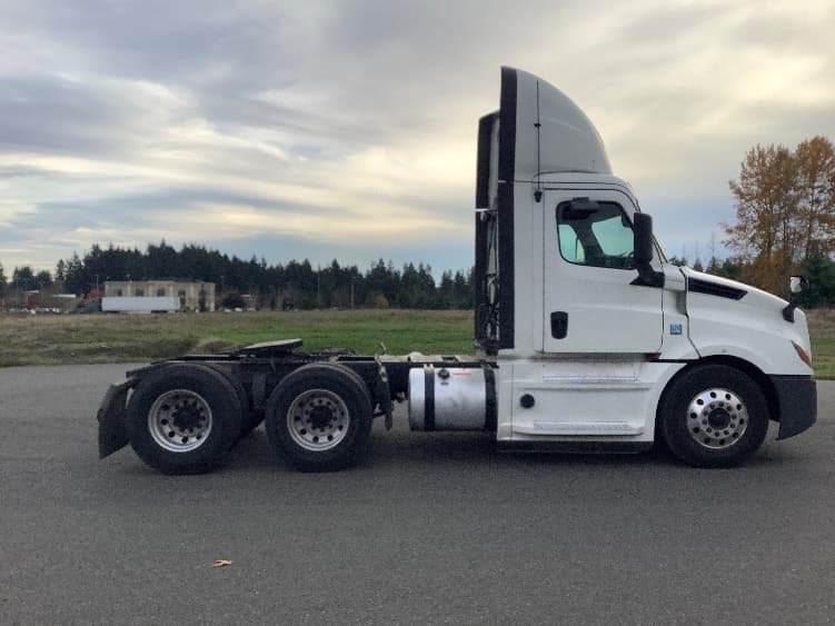 2019 Freightliner Cascadia in Lacey, WA — photo 8