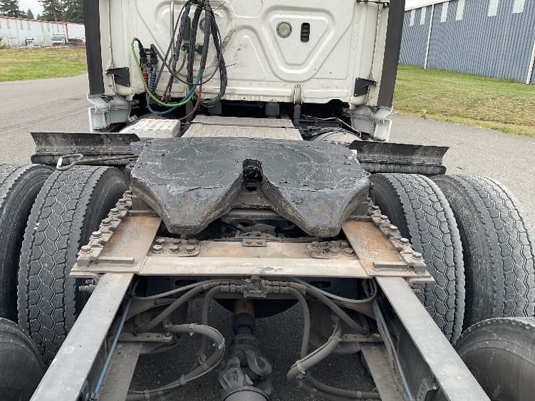 2019 Freightliner Cascadia in Lacey, WA — photo 6