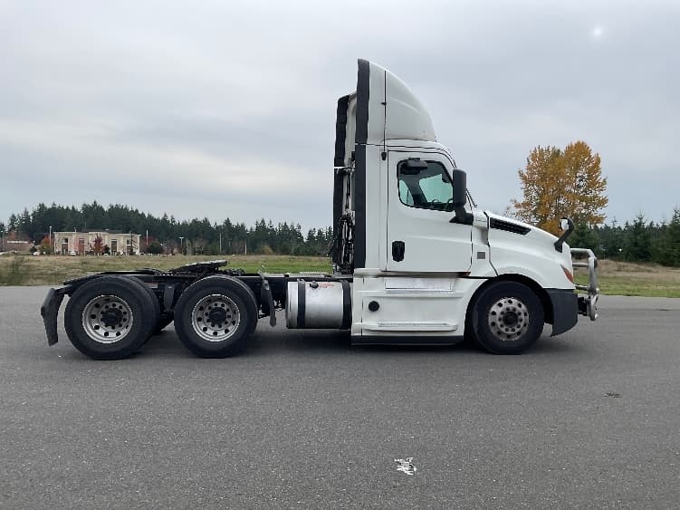 2019 Freightliner Cascadia in Lacey, WA — photo 8