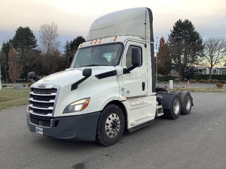 2019 Freightliner Cascadia in Lacey, WA — photo 3
