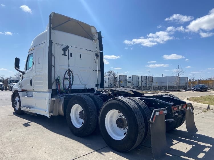 2019 Freightliner Cascadia in San Antonio, TX — photo 5