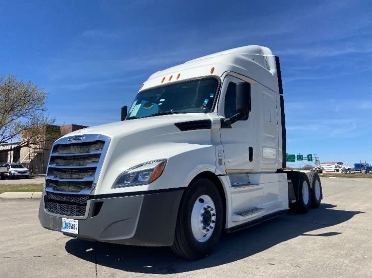 2019 Freightliner Cascadia in San Antonio, TX — photo 3