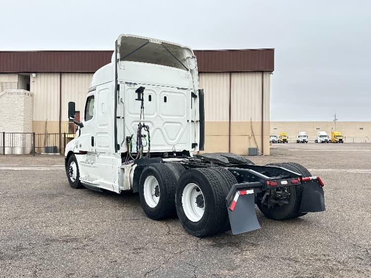 2019 Freightliner Cascadia in San Antonio, TX — photo 5