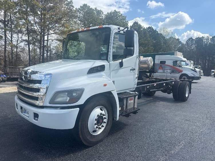 2019 Hino 338 in Duluth, GA — photo 3