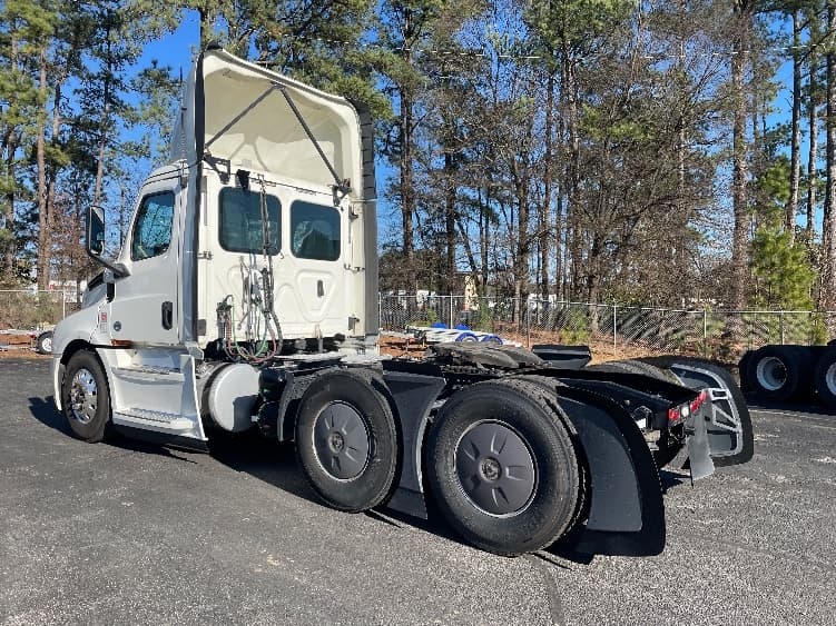 2019 Freightliner Cascadia in Spartanburg, SC — photo 5