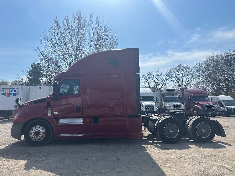 2019 Freightliner Cascadia in Reading, PA — photo 4