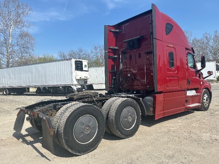 2019 Freightliner Cascadia in Reading, PA — photo 7