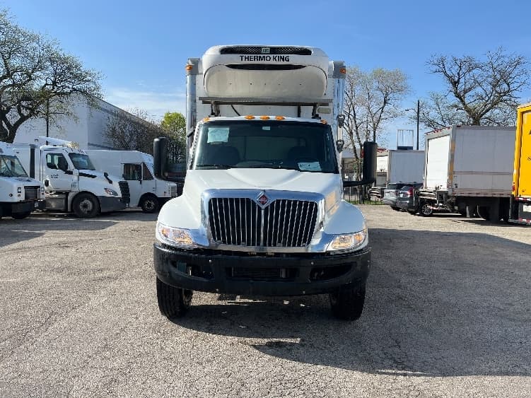 2019 International MV in Chicago (Melrose Park), IL — photo 2