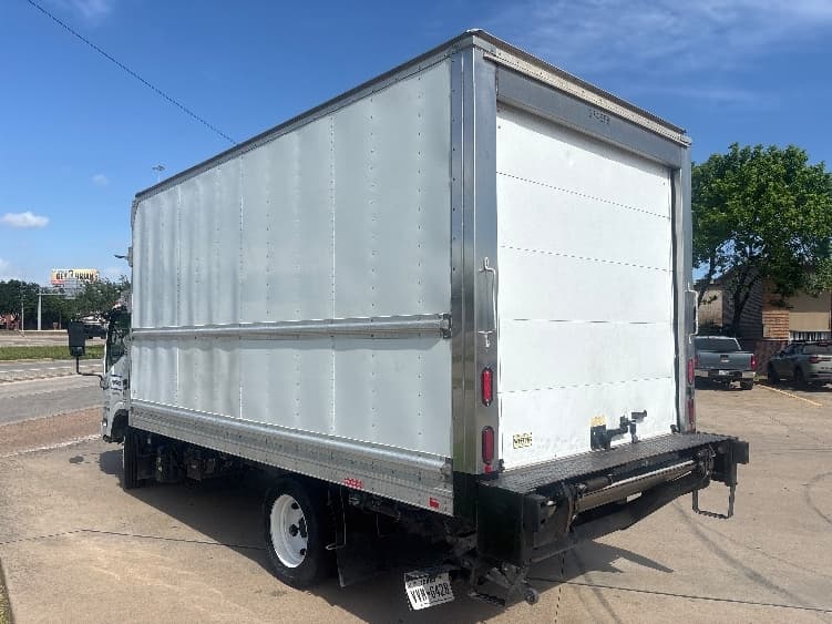 2019 Isuzu NRR in Houston, TX — photo 6