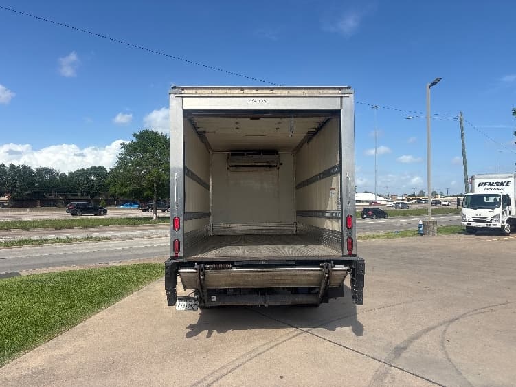 2019 Isuzu NRR in Houston, TX — photo 8