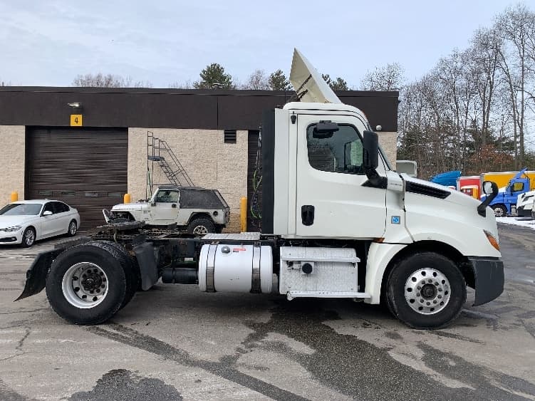 2019 Freightliner Cascadia in Franklin, MA — photo 8
