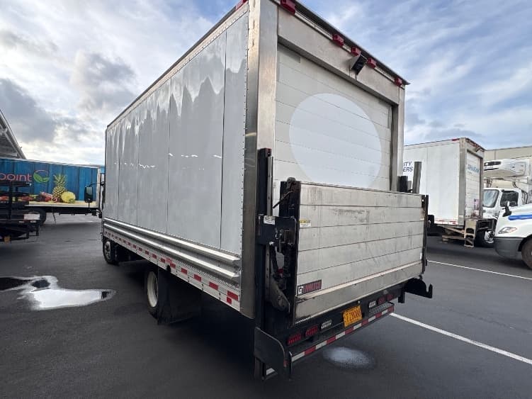 2019 Isuzu NQR in Torrance, CA — photo 6