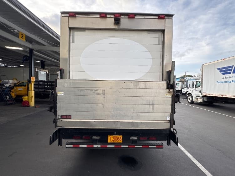 2019 Isuzu NQR in Torrance, CA — photo 7