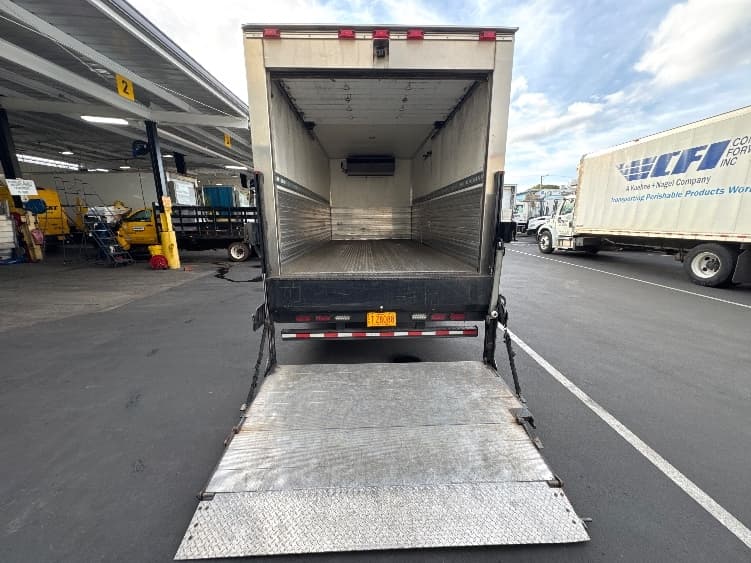 2019 Isuzu NQR in Torrance, CA — photo 9