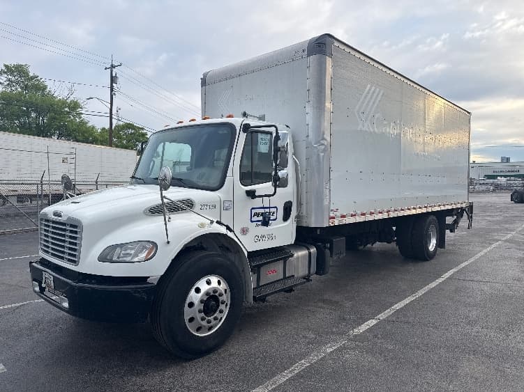2019 Freightliner M2 106 in Baltimore, MD — photo 3