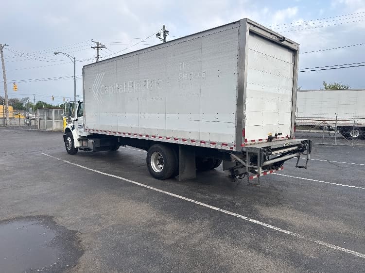 2019 Freightliner M2 106 in Baltimore, MD — photo 6