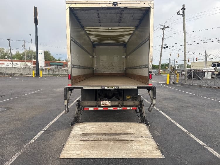 2019 Freightliner M2 106 in Baltimore, MD — photo 9