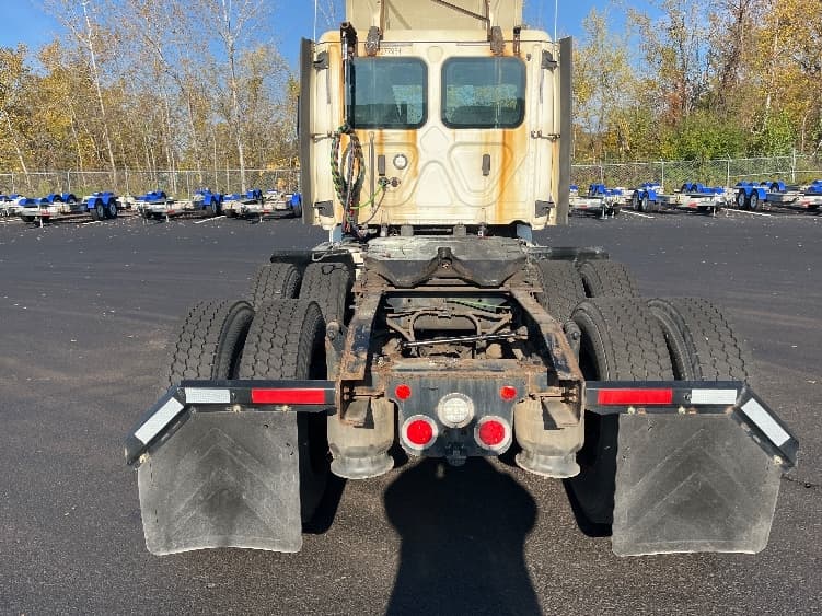 2018 Freightliner Cascadia in Elmira, NY — photo 6