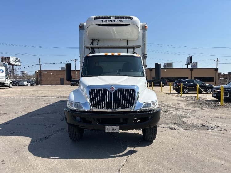 2019 International MV in Chicago (Melrose Park), IL — photo 2